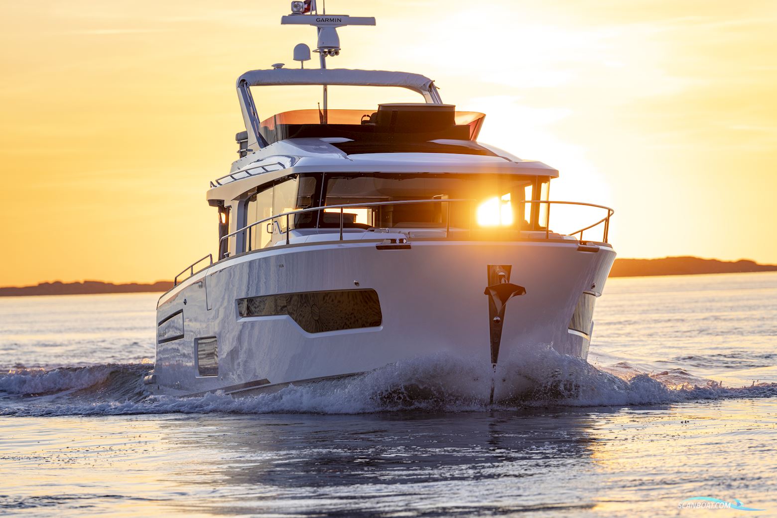 Nimbus 495 Flybridge Motorboot 2025, mit Volvo Penta Pod. IPS650	2 x 480 hk motor, Dänemark