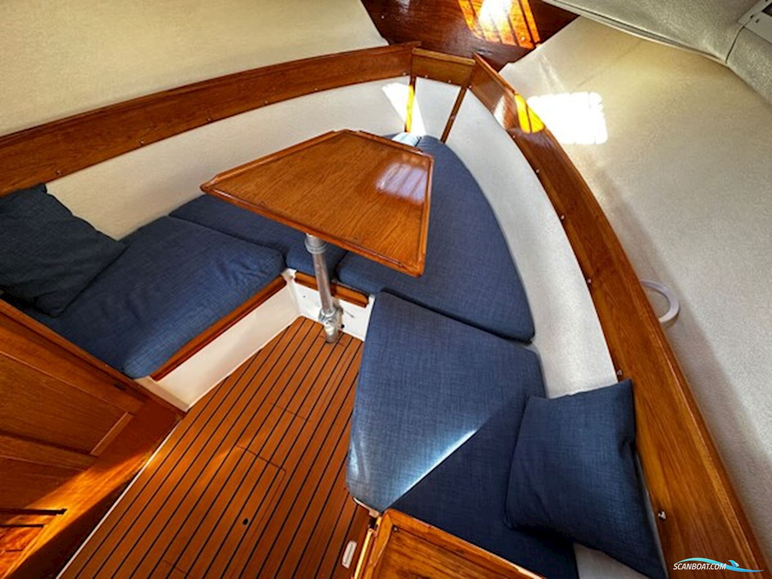 Nimbus 800 Turbo Med Volvo Penta Diesel Ferskvandskølet.