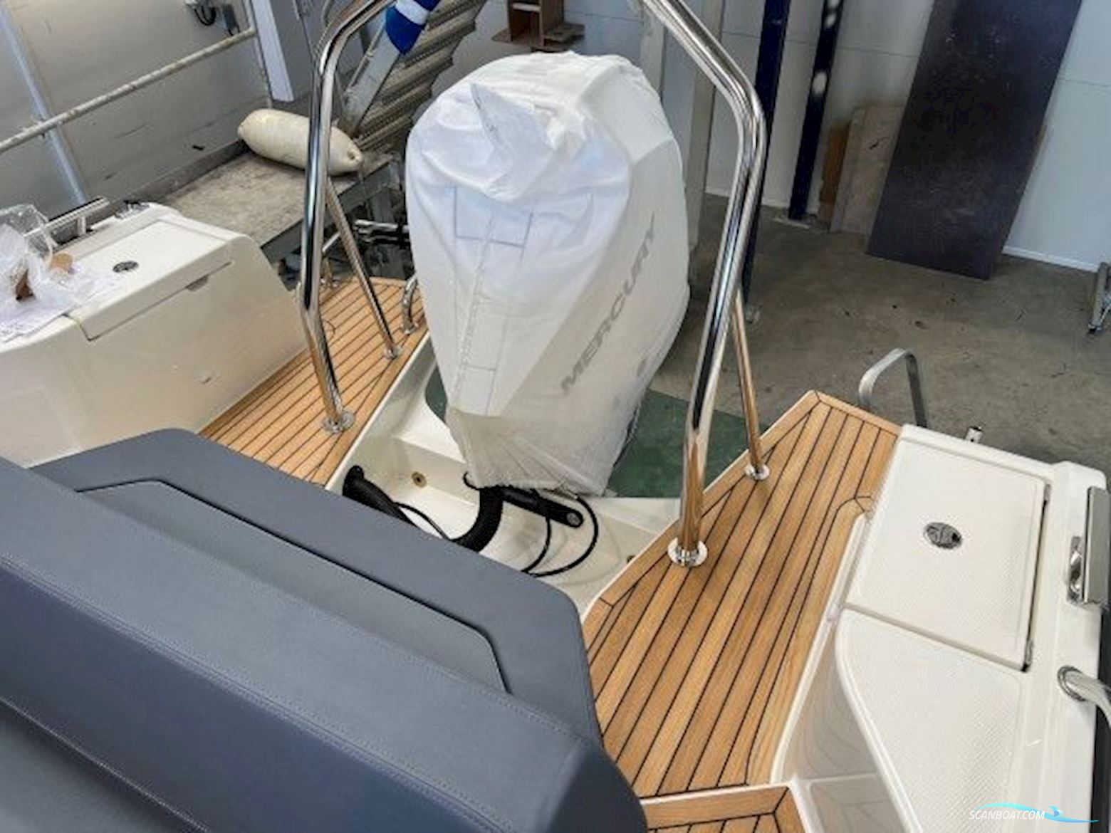 Nimbus Boats Nimbus T8