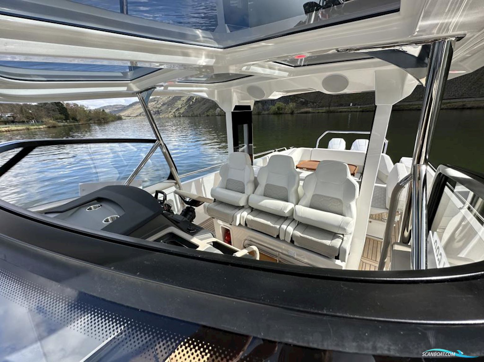 Nimbus T12