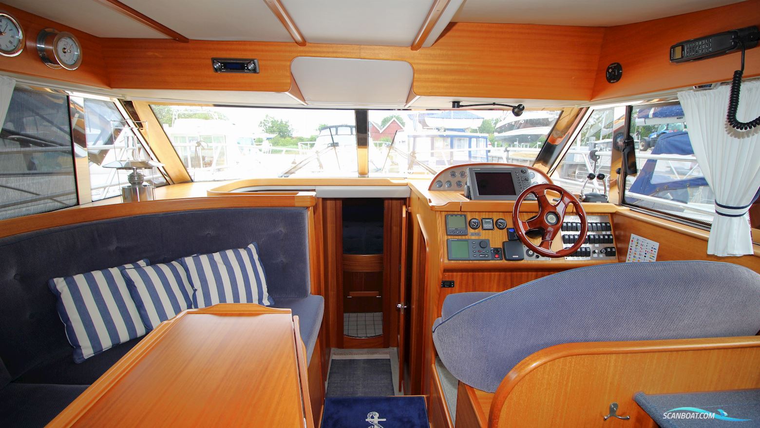 Nord West 390 Flybridge