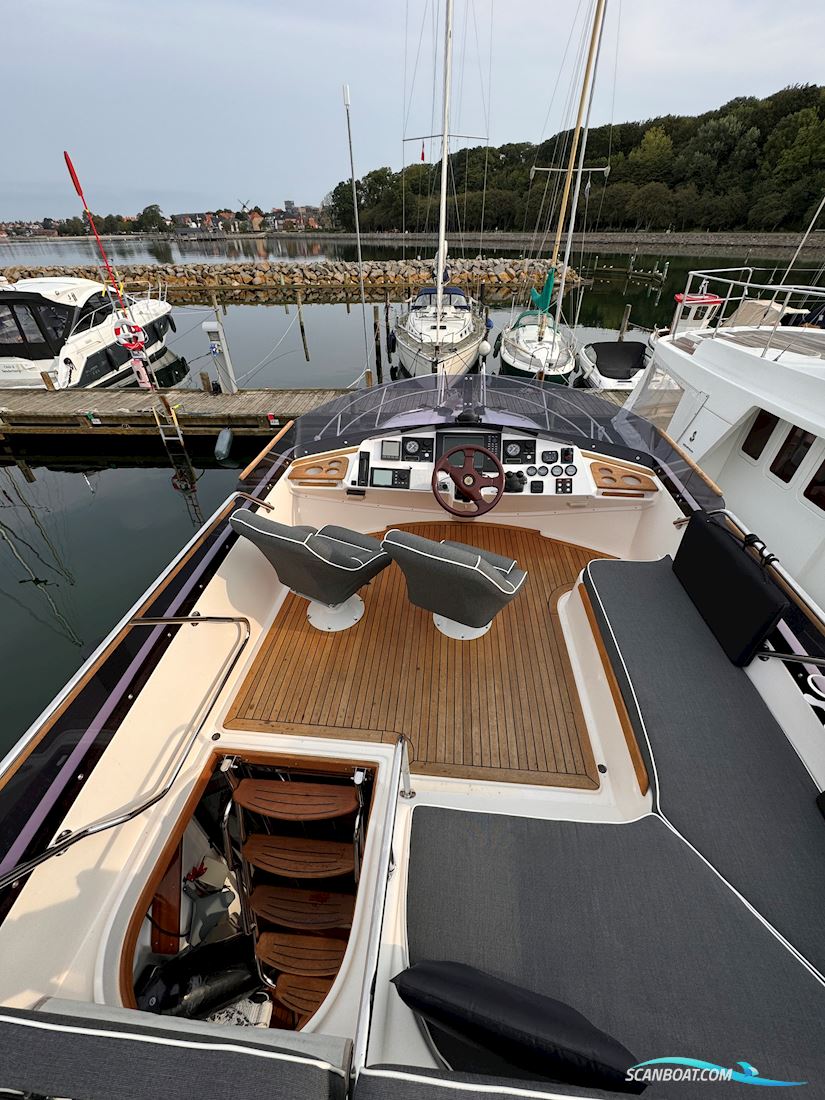Nord West 390 Flybridge