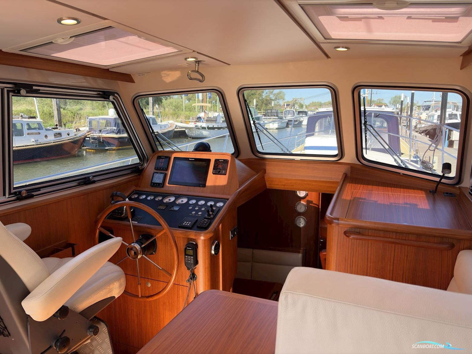 North-Line 37 Wheelhouse