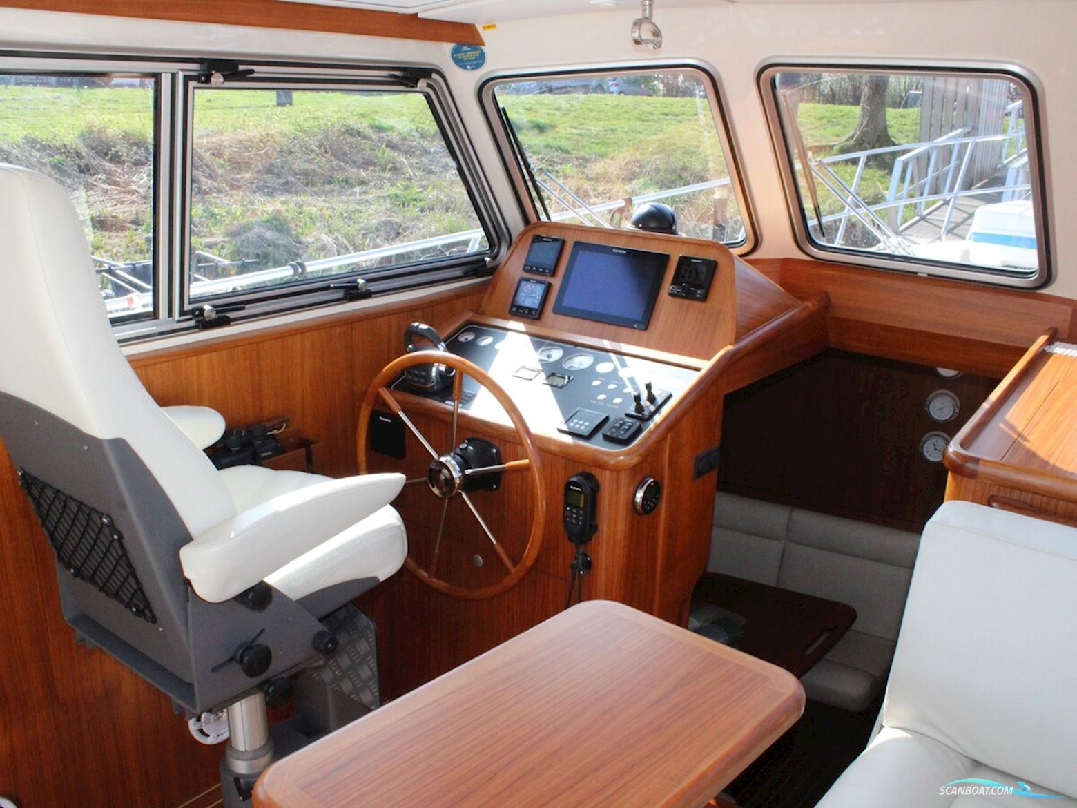 North-Line 37 Wheelhouse