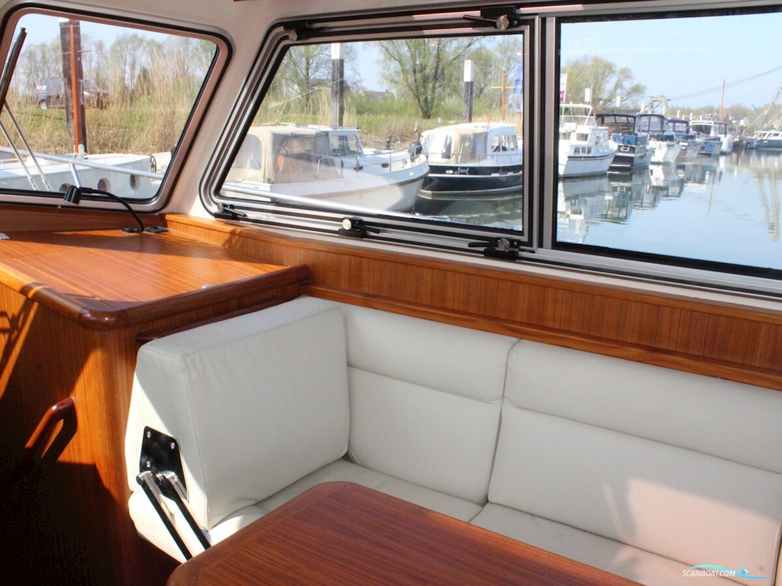North-Line 37 Wheelhouse