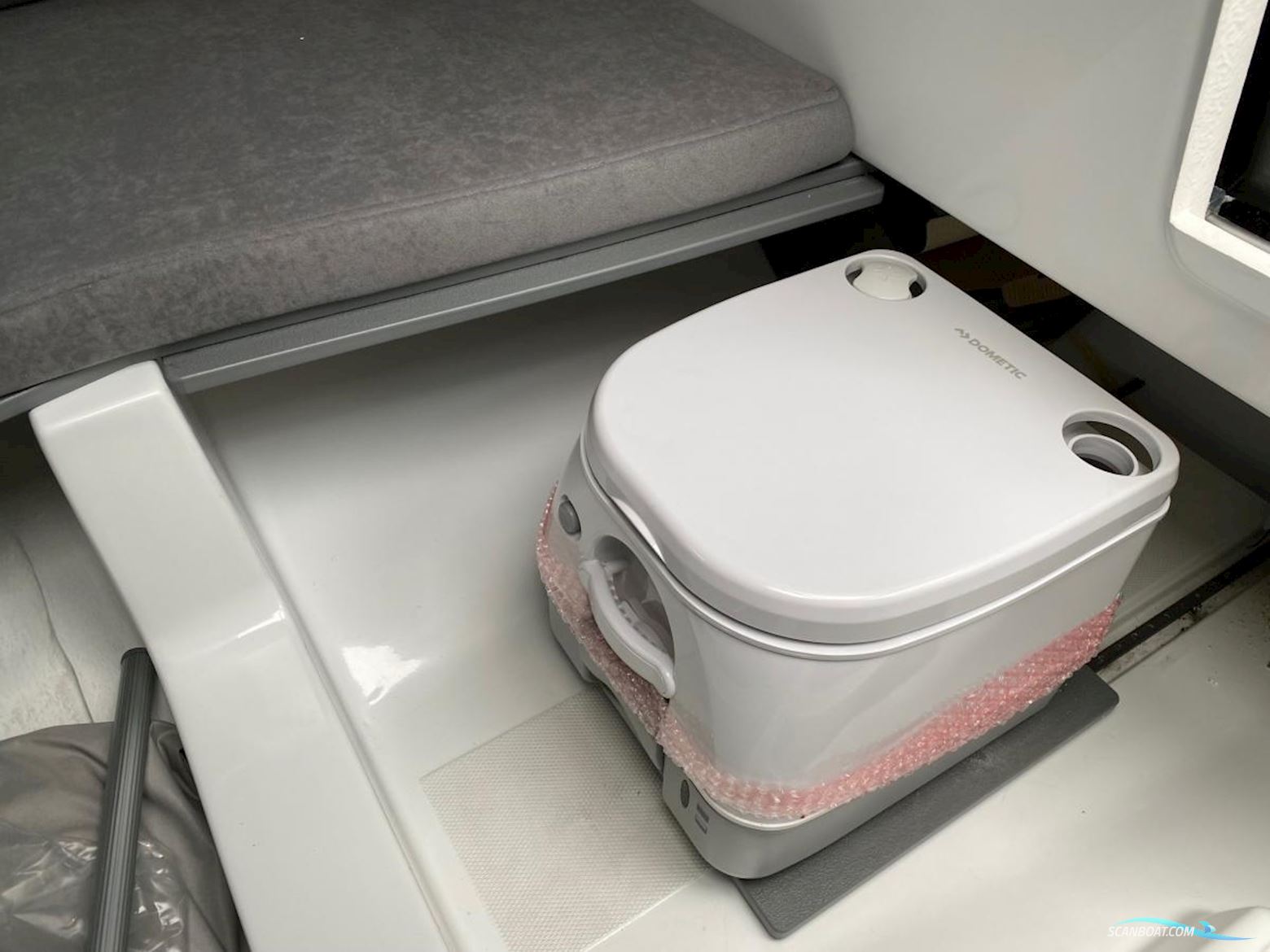 NorthMaster 685 Cruiser Cabin