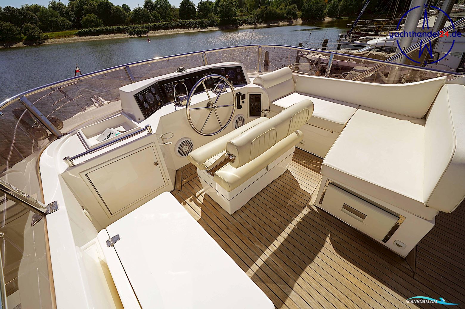 Ocean Alexander Altus 42