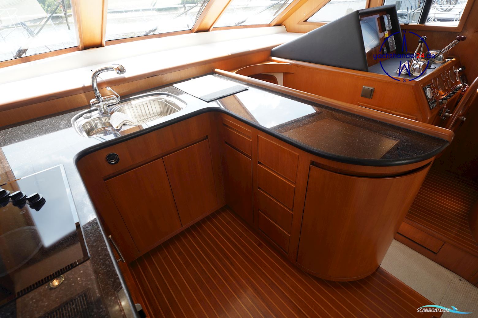 Ocean Alexander Altus 42