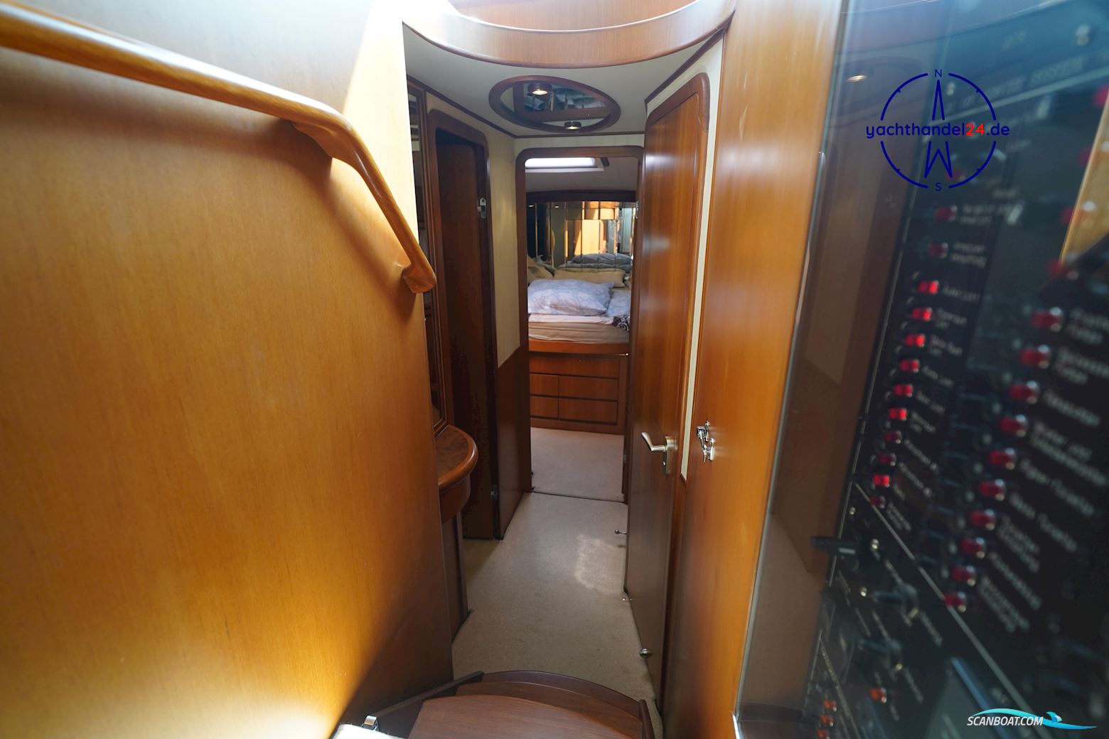 Ocean Alexander Altus 42