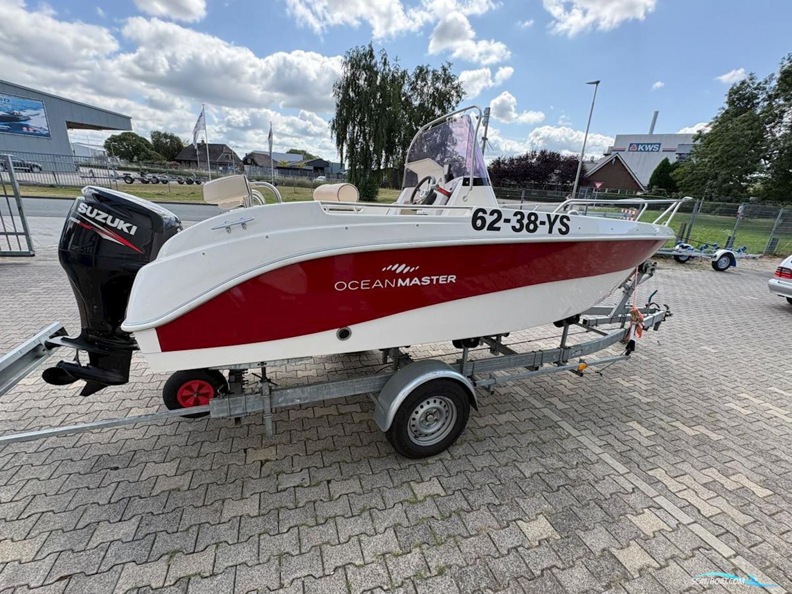 Ocean Master 550 Center Console