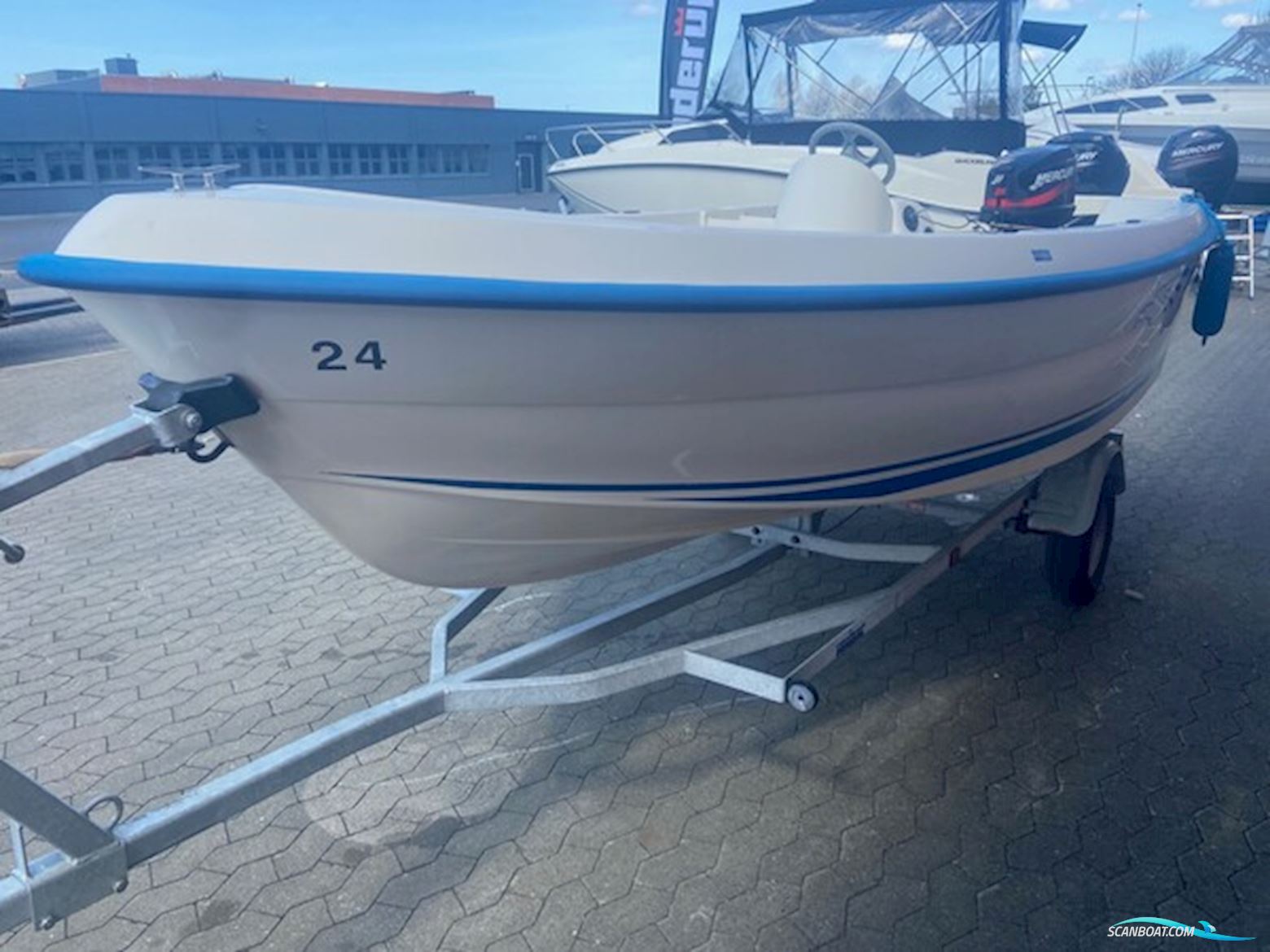 Ørnvik 410 m/Mercury 25 hk 2-takt og Variant trailer