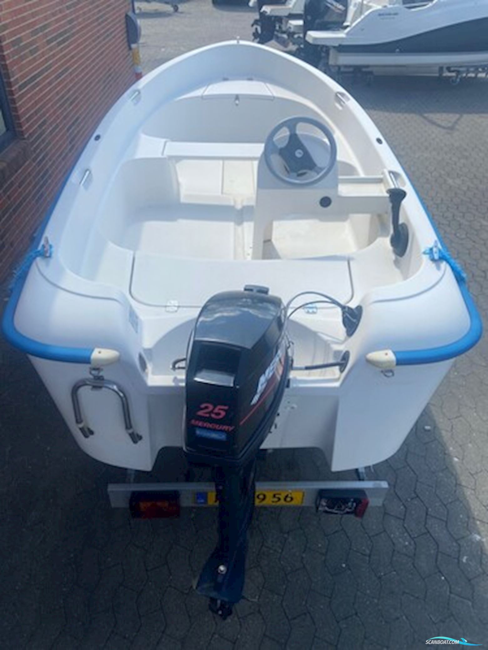 Ørnvik 410 m/Mercury 25 hk 2-takt og Variant trailer