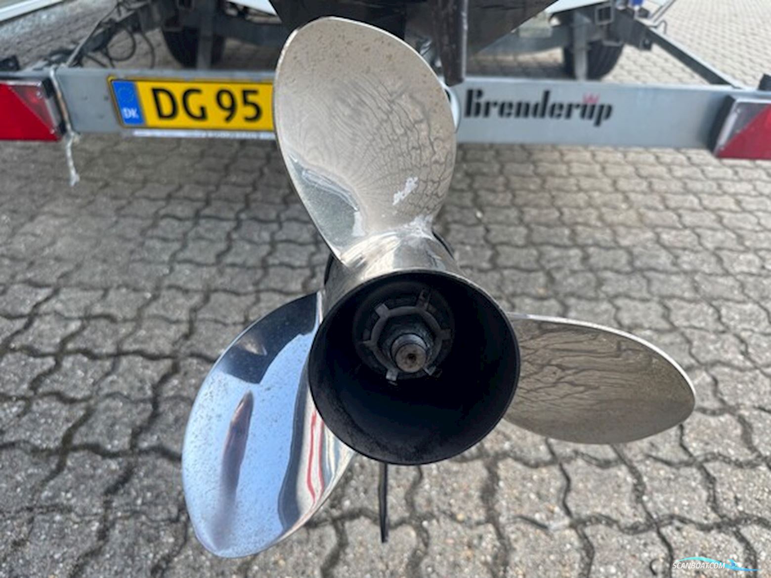 Örnvik 600 Commander Clx Med 125 hk Mercury-Dfi Optimax og Bådtrailer