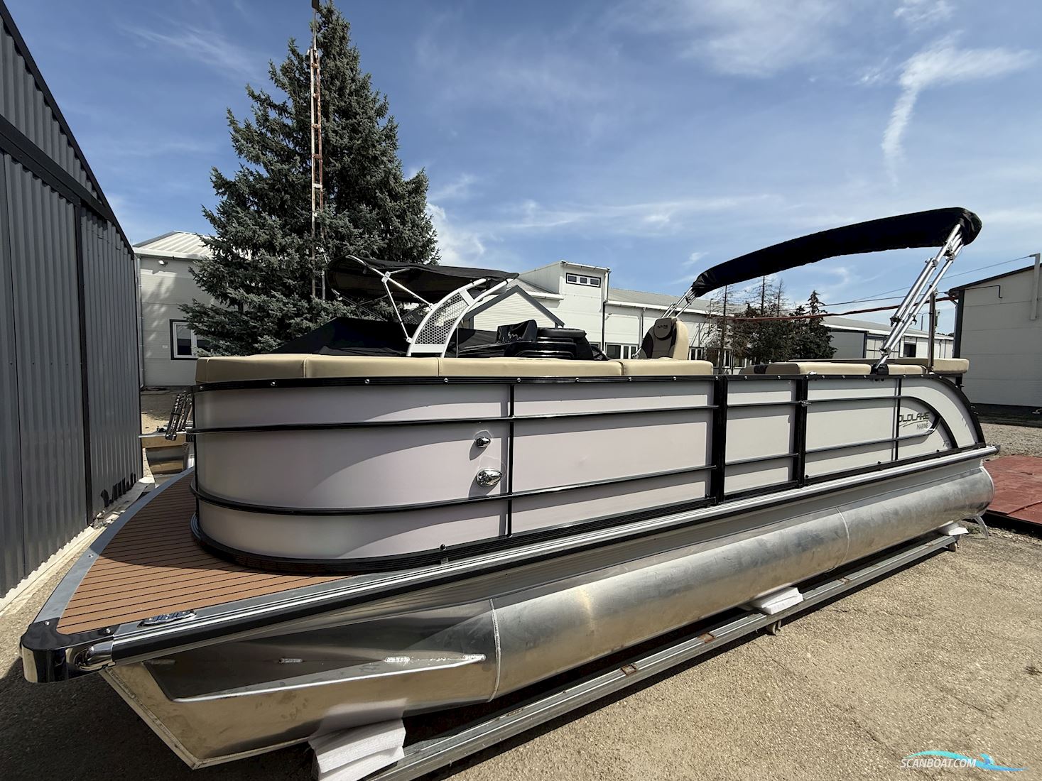 Old Lake Marine T21 Pontoon