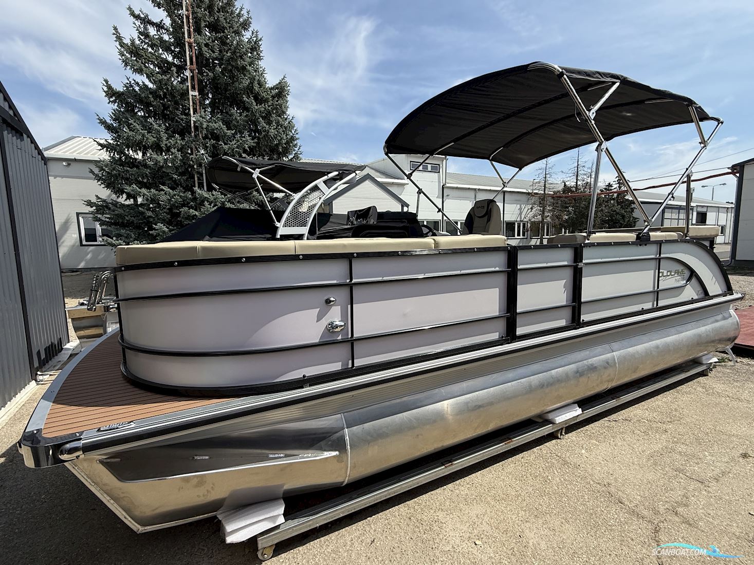 Old Lake Marine T21 Pontoon