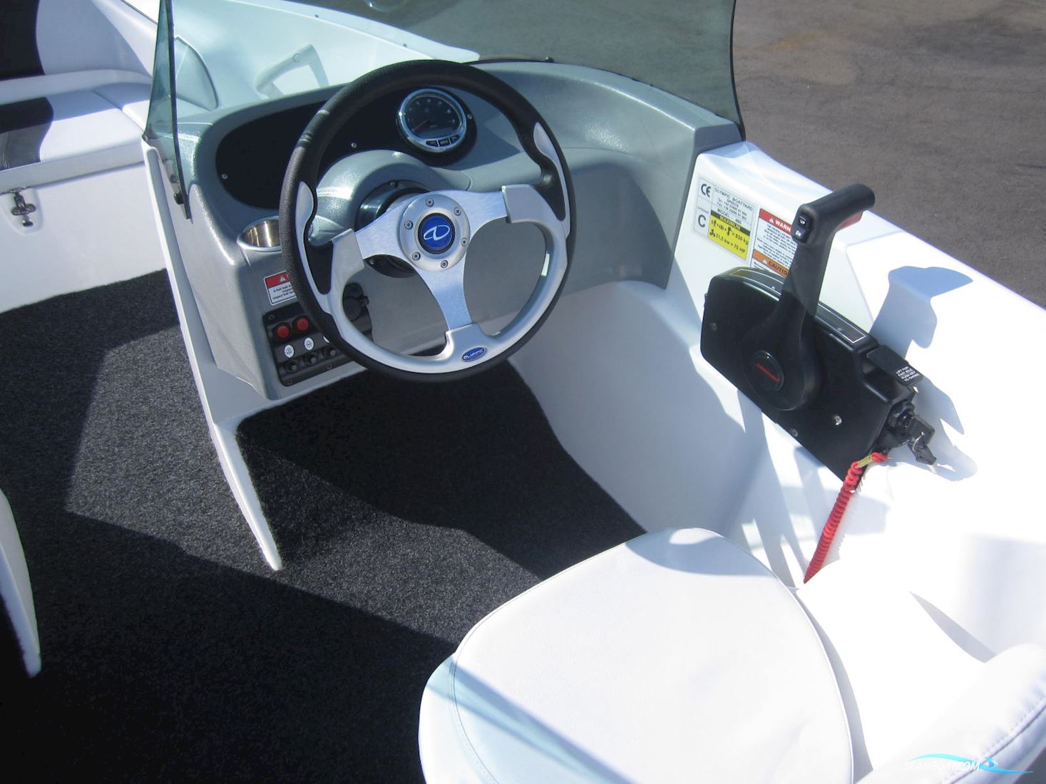 Olympic 460 Bowrider