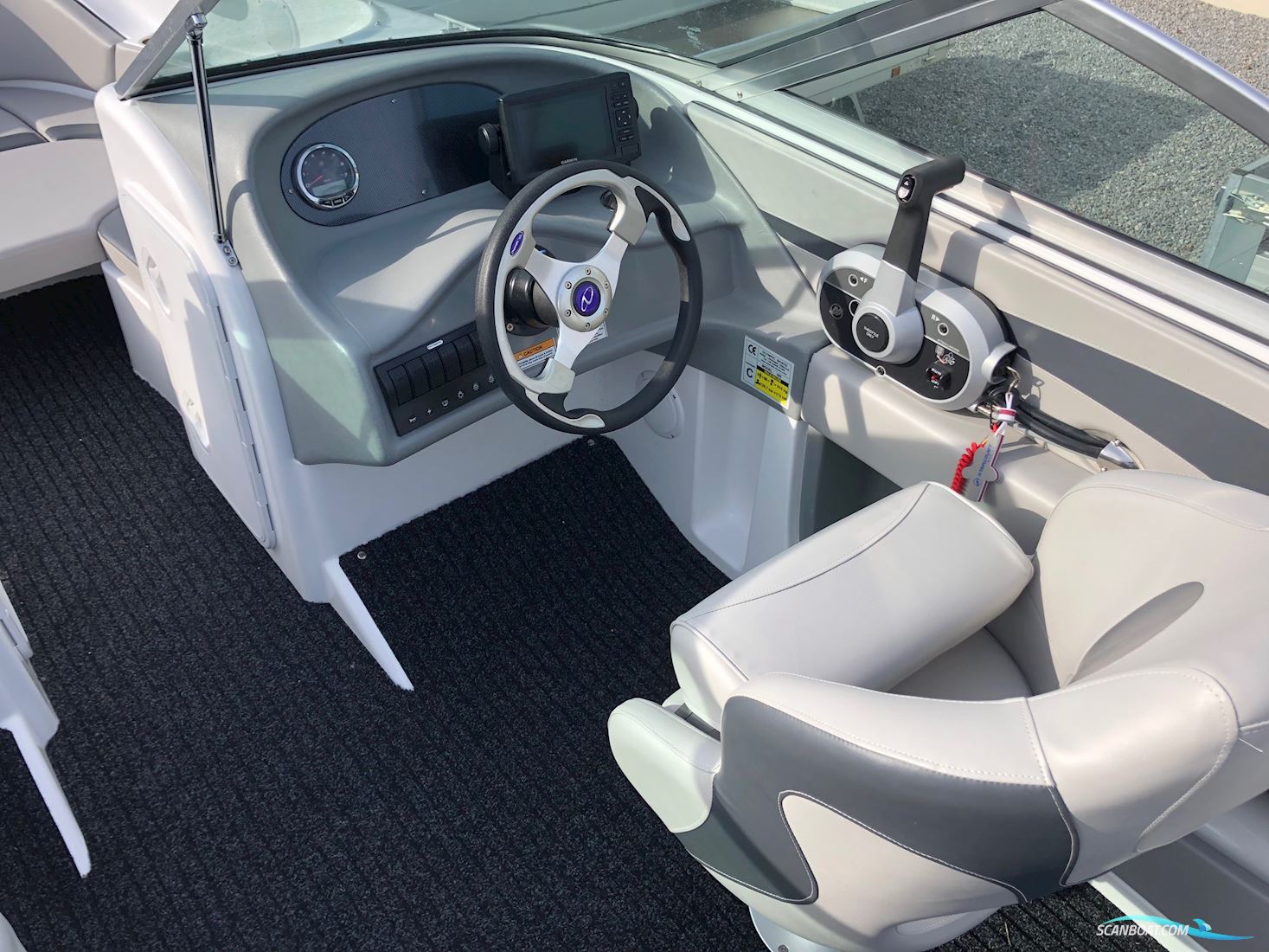 Olympic 580 Bowrider Med Mercury 115 hk CT