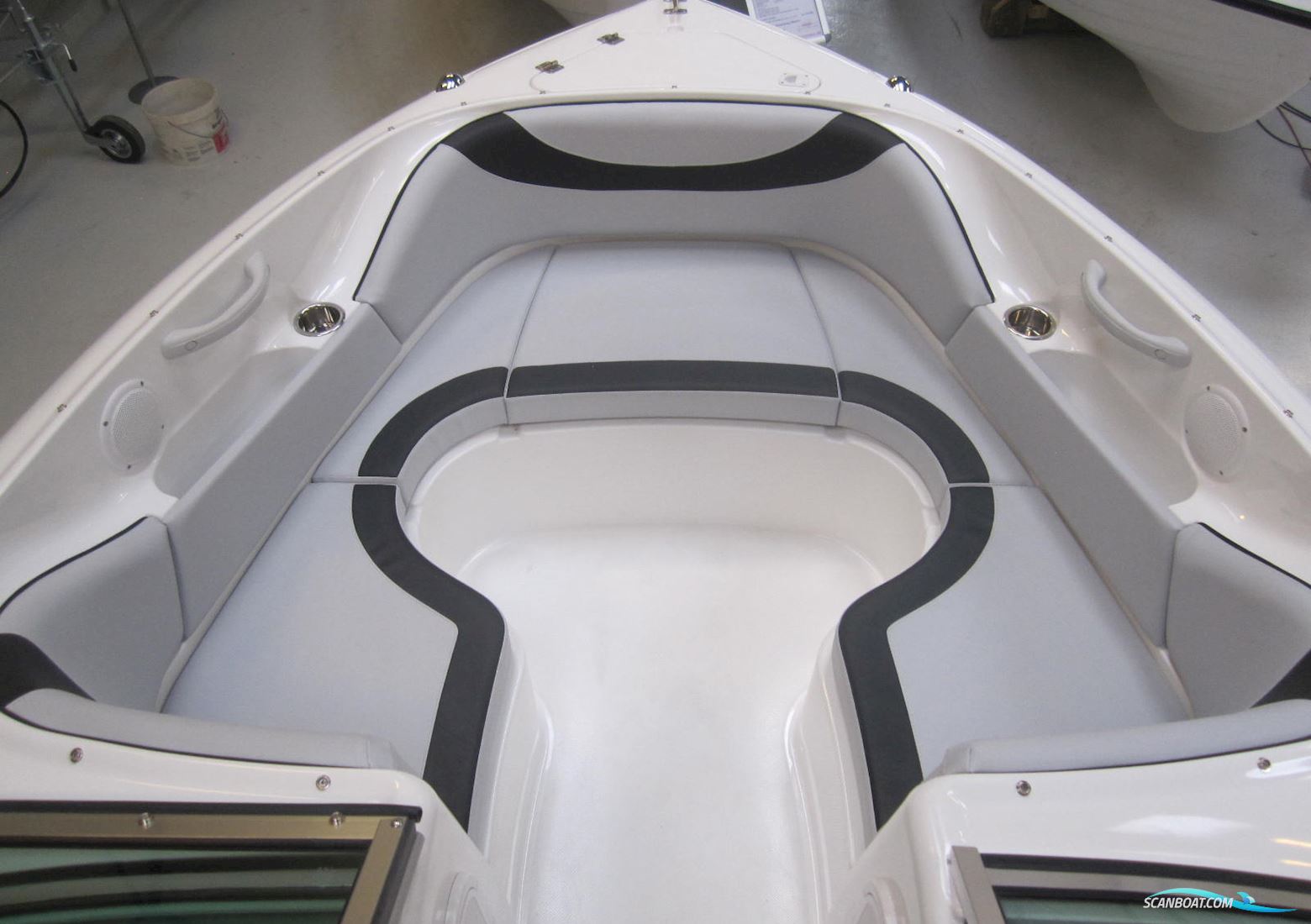 Olympic 580 Bowrider Med Mercury 115 hk CT