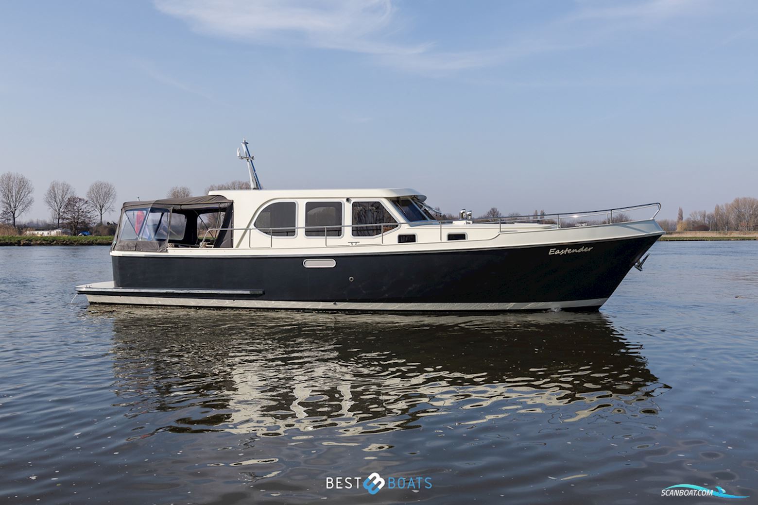 Oostende Classic 43 OC Motorboot 2010, mit Volvo Penta is Een Zweeds Merk Dat Wereldwijd Bekendstaat om Betrouwbare en Krachtige Scheepsmotoren en Aandrijfsystemen. Ze Leveren Zowel Diesel- al motor, Niederlande