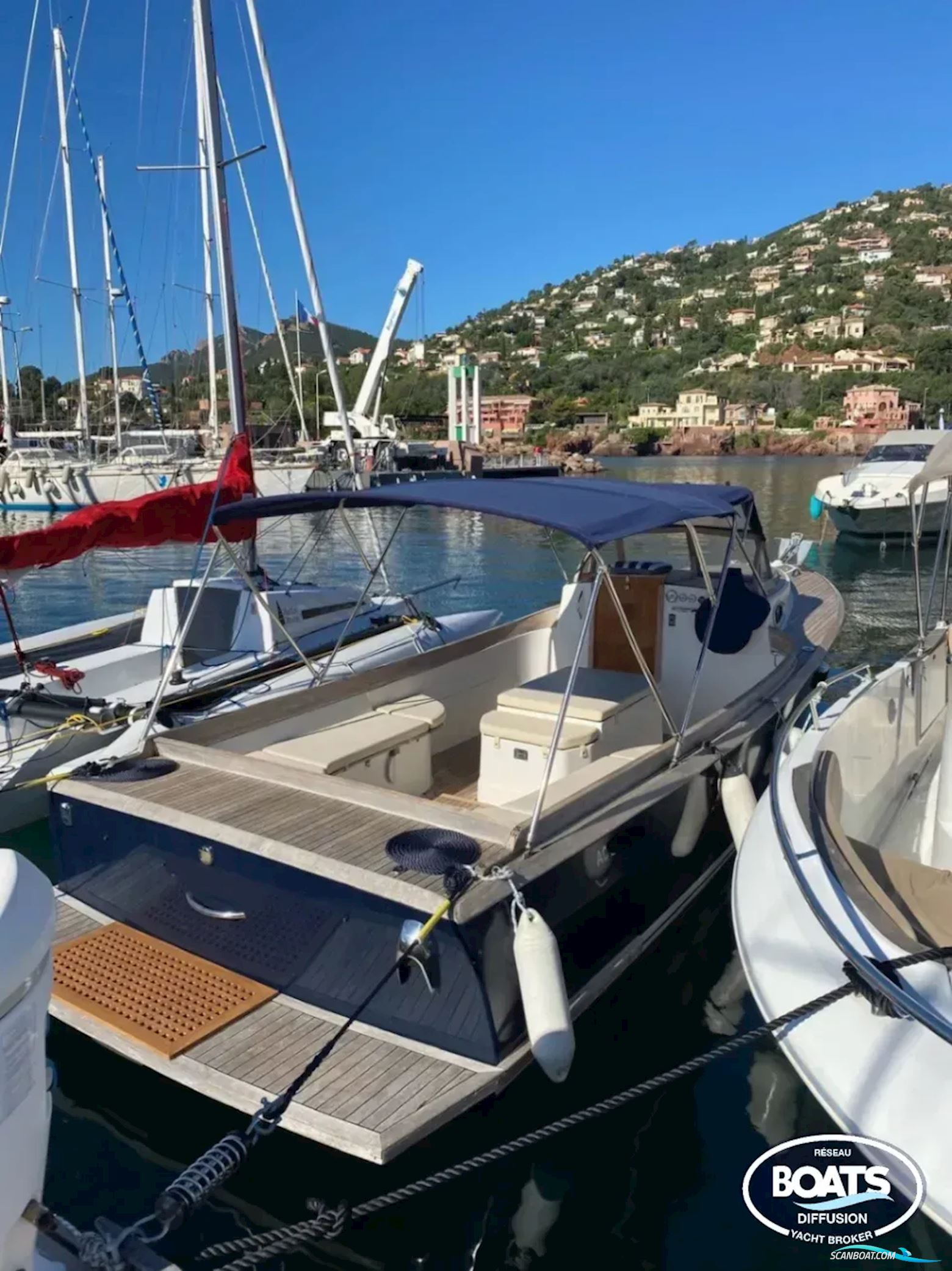OSTREA MARINE NANTUCKET Range Boat 770 Motorboot 2011, mit NANNI  motor, Frankreich
