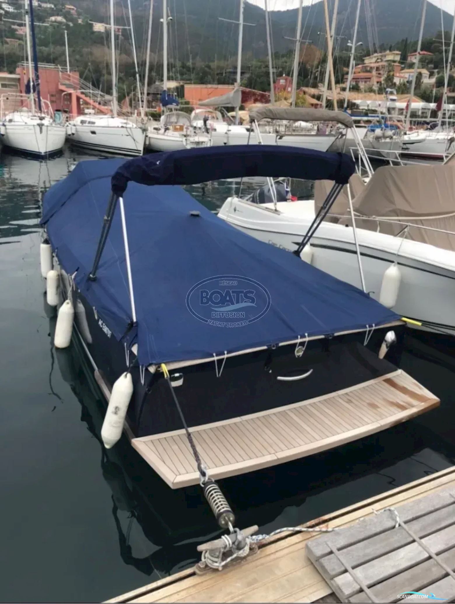 OSTREA MARINE NANTUCKET Range Boat 770
