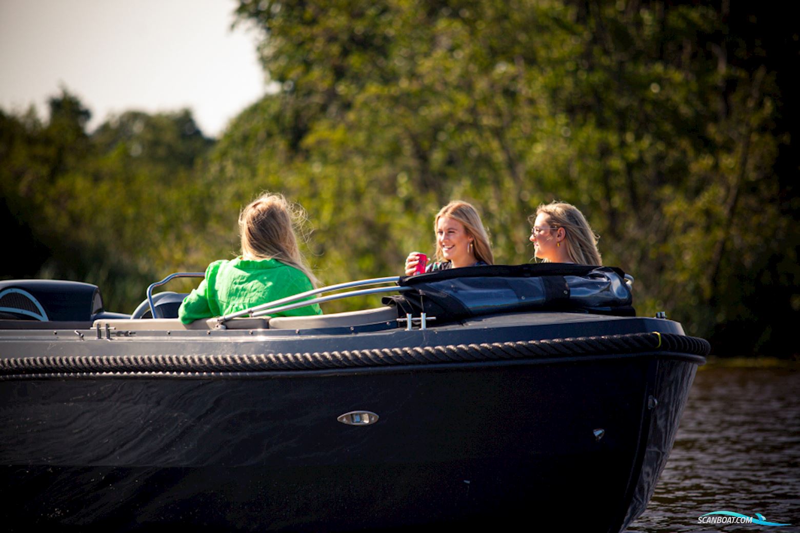 Oud Huijzer 600 Tender al 24 JAAR KWALITIEIT !!