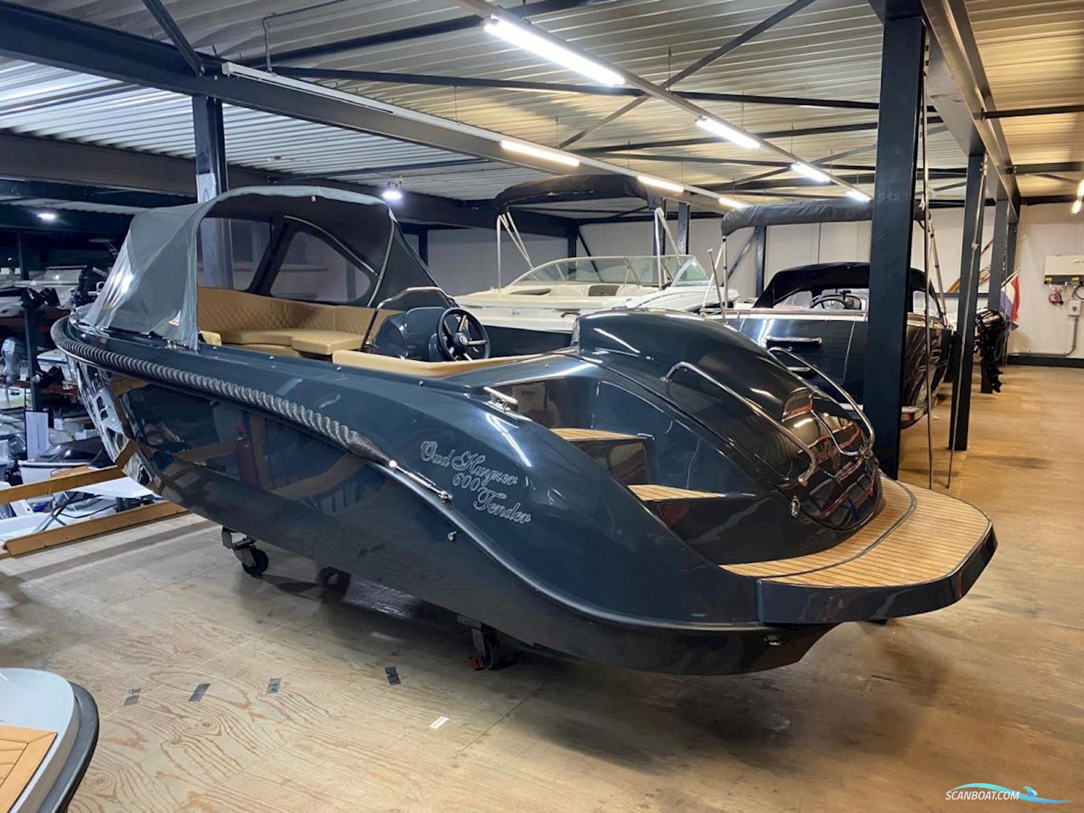 Oud Huijzer 600 Tender op voorraad!