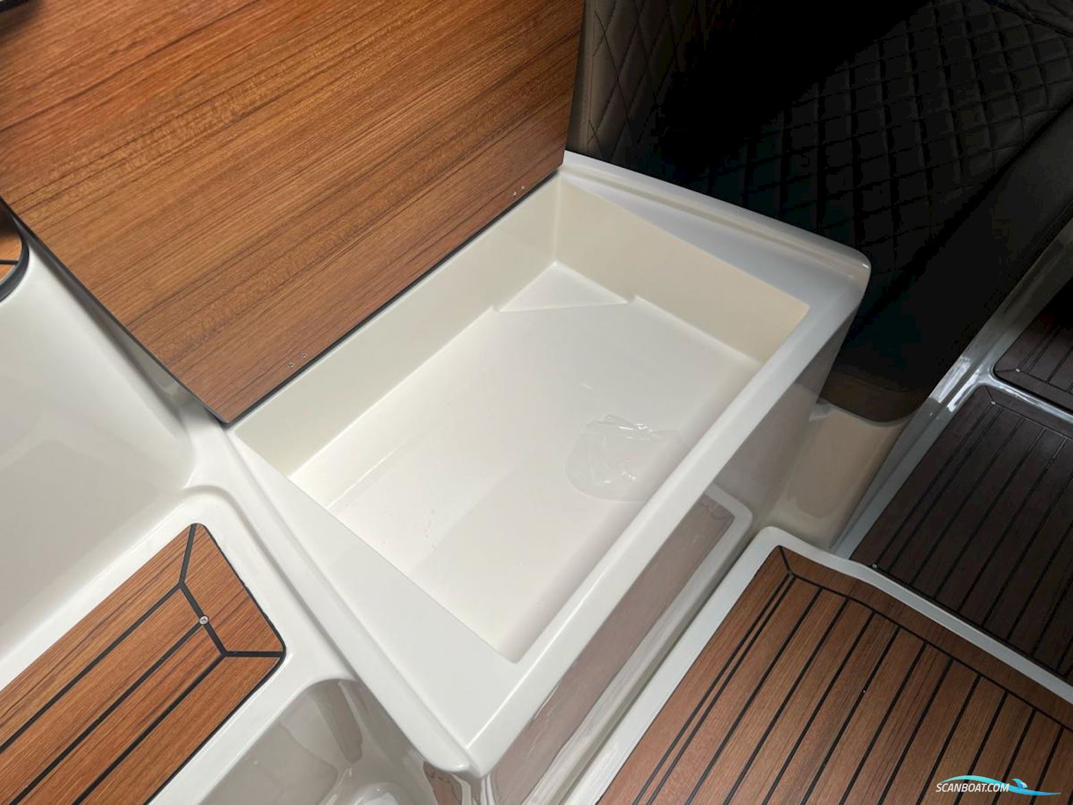 Oud Huijzer 740 Tender