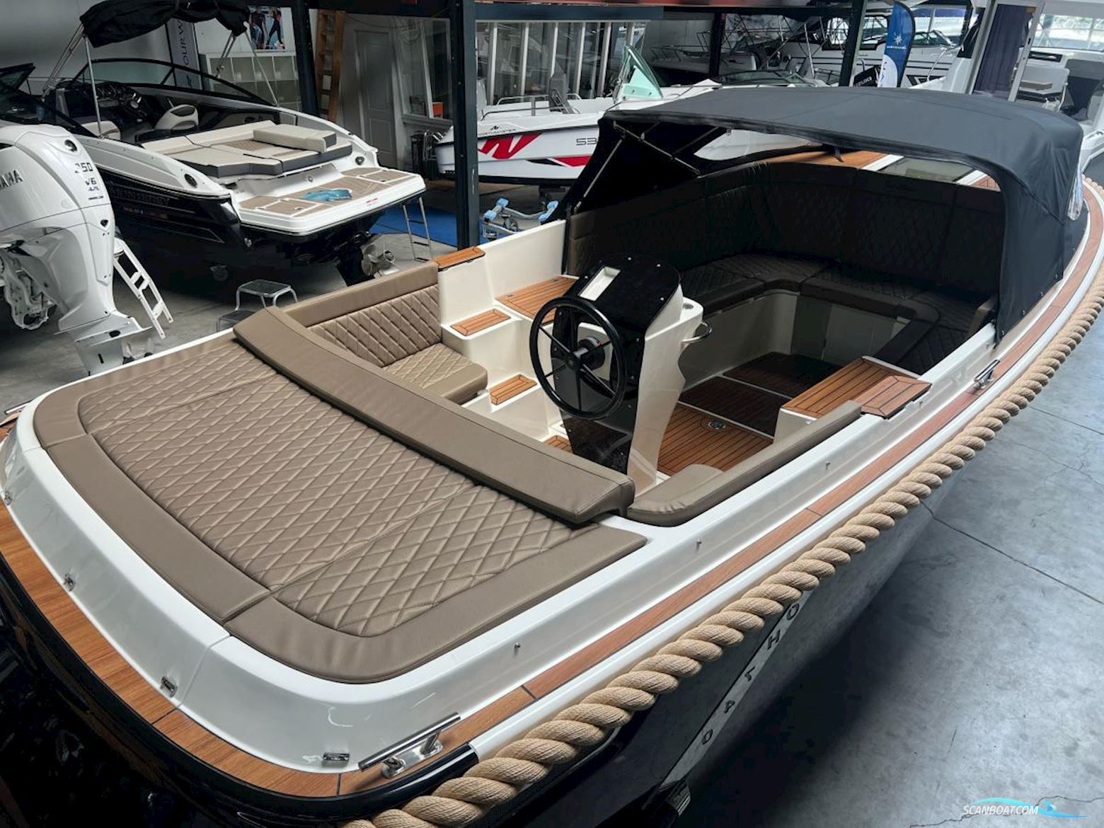 Oud Huijzer 740 Tender