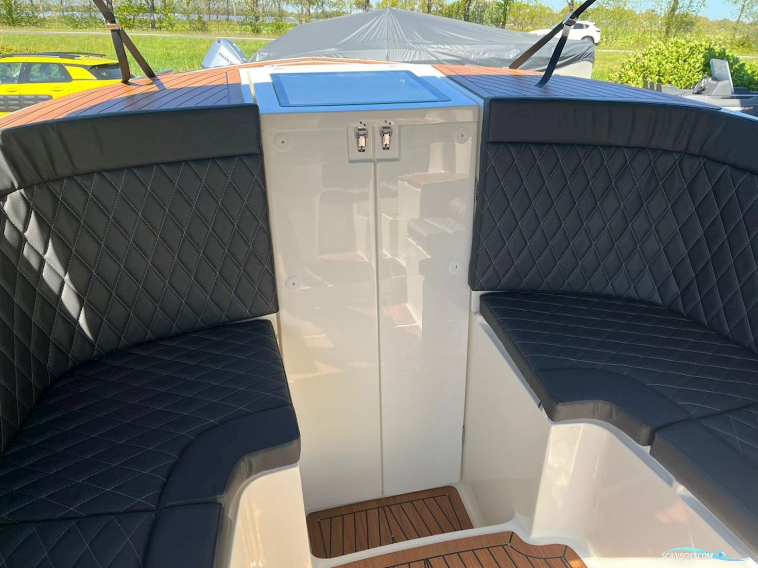 Oud Huijzer 740 Tender