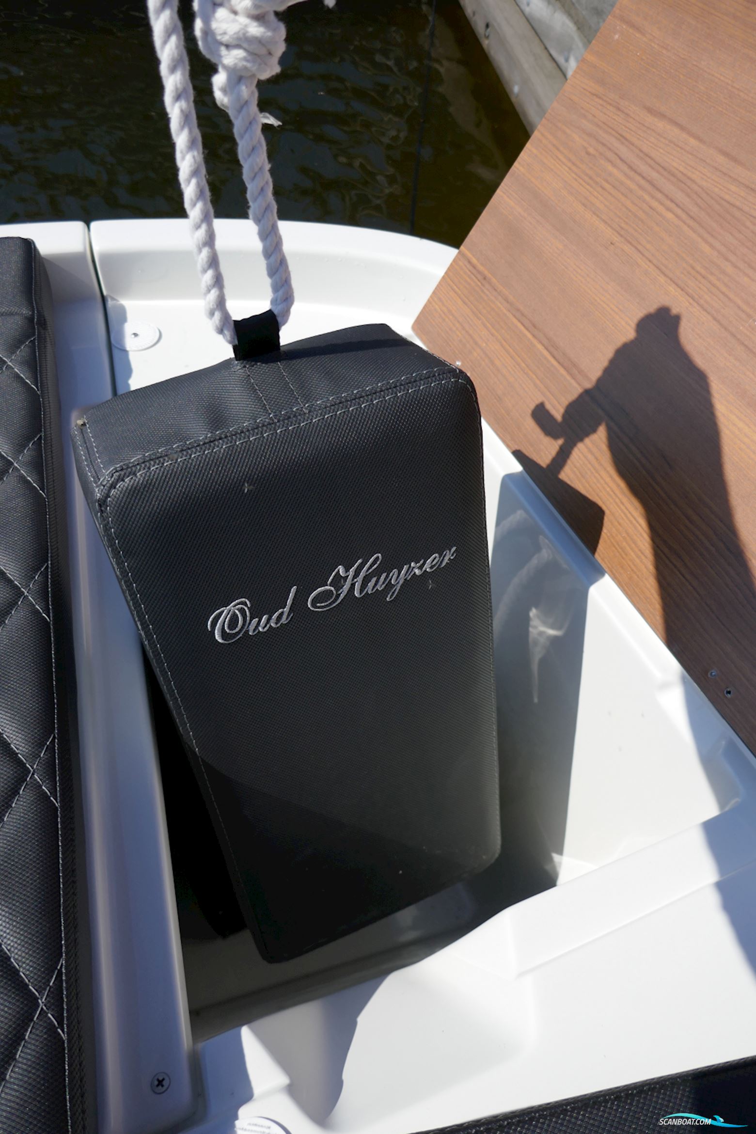 Oudhuijzer 740 Tender Met Afsluitbare Cabine Voor bv. Toilet