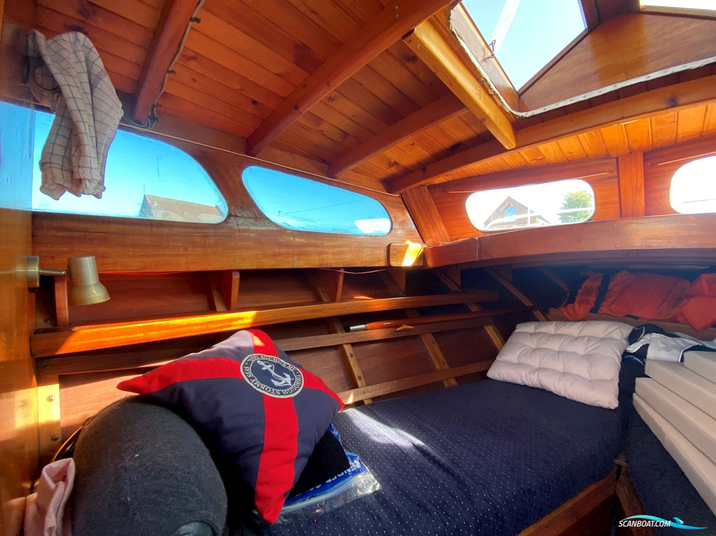 Oxelösund krydser 28 double Cabin. New enginge fully renovered 2026