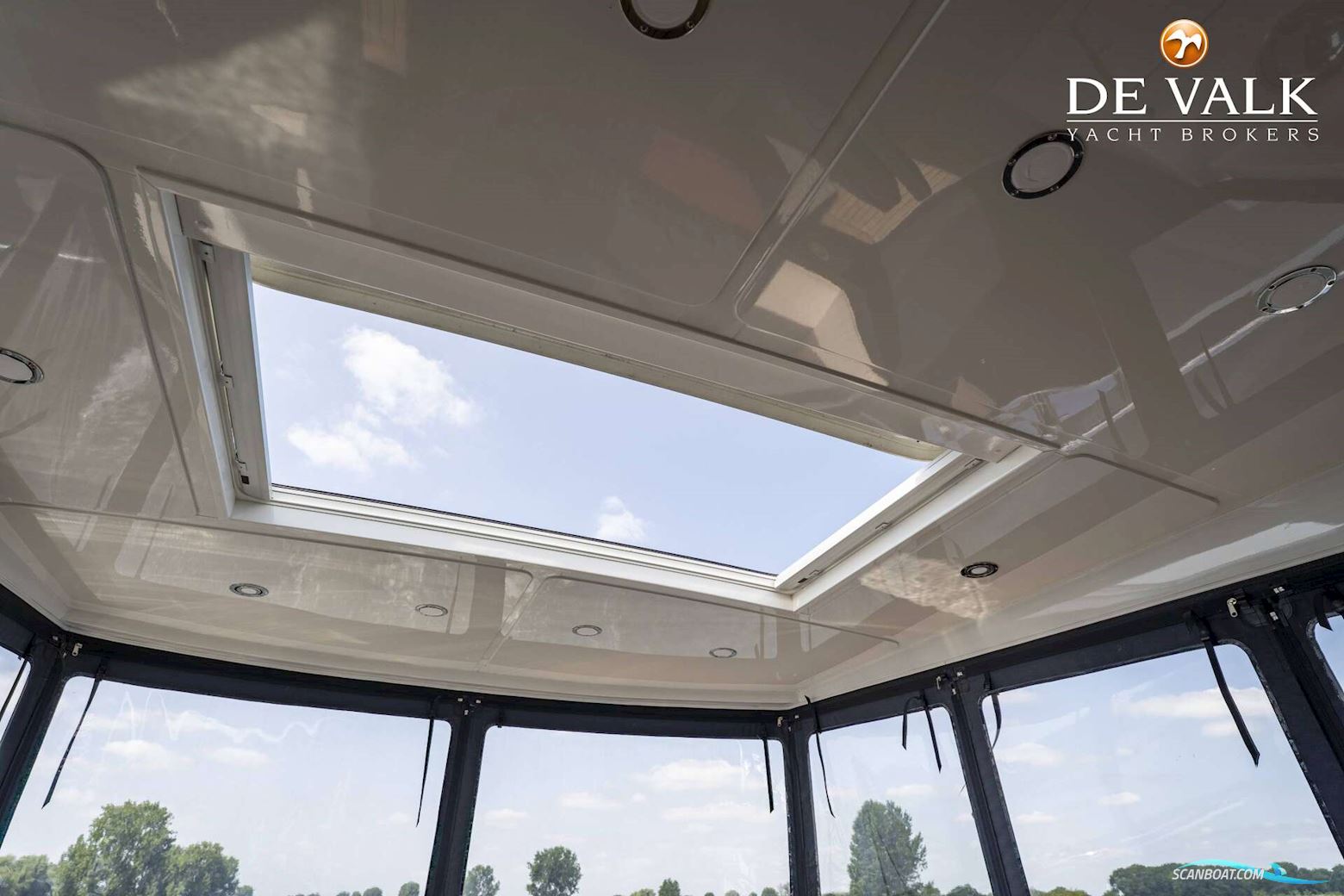 Pacific  Prestige 2300