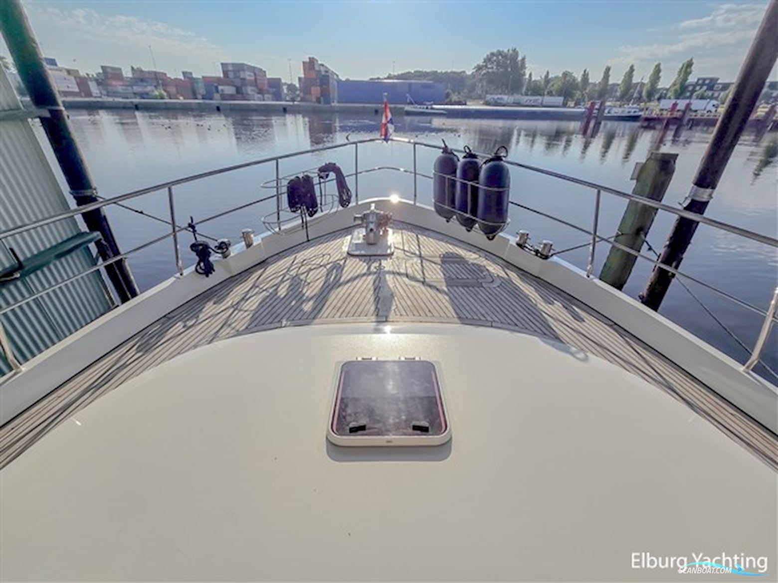 Pacific Allure 180 - Wheelhouse