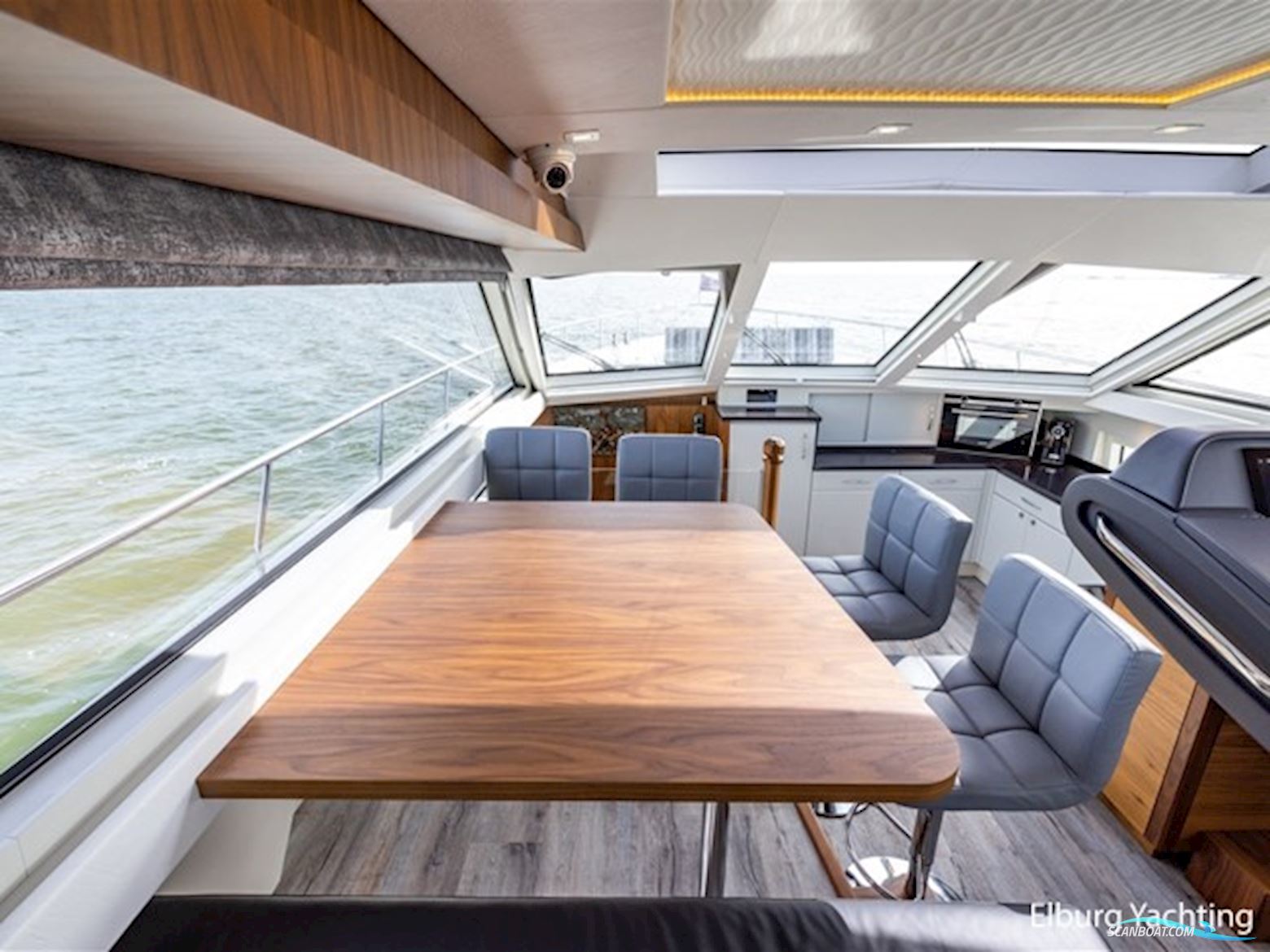 Pacific Pearl Fly 21.00 - CB - Stabilizers