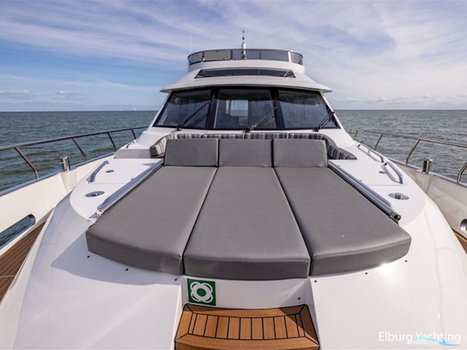 Pacific Pearl Fly 21.00 - CB - Stabilizers