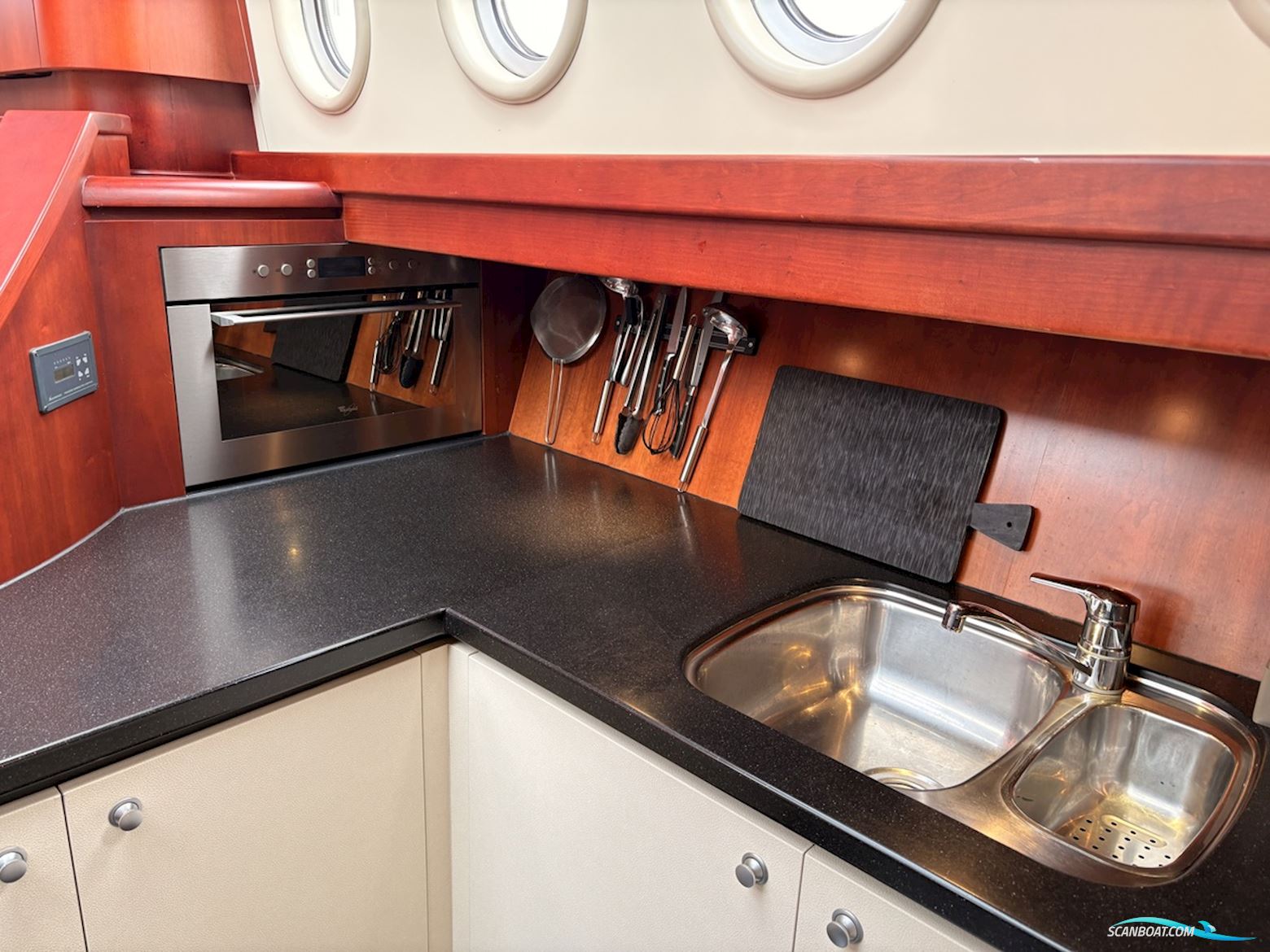 Pacific Prestige 190