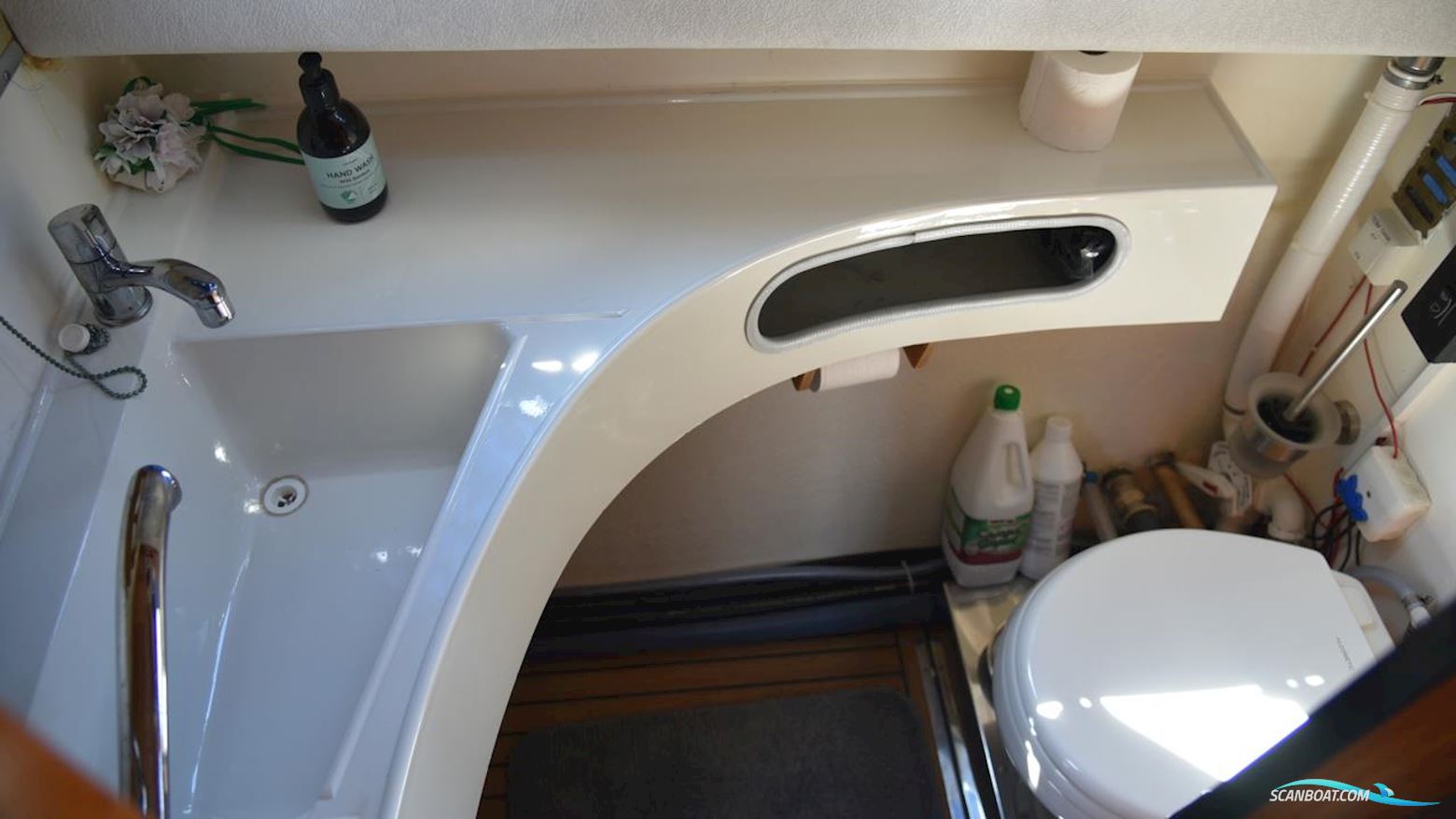 Parad 31 Flying Bridge