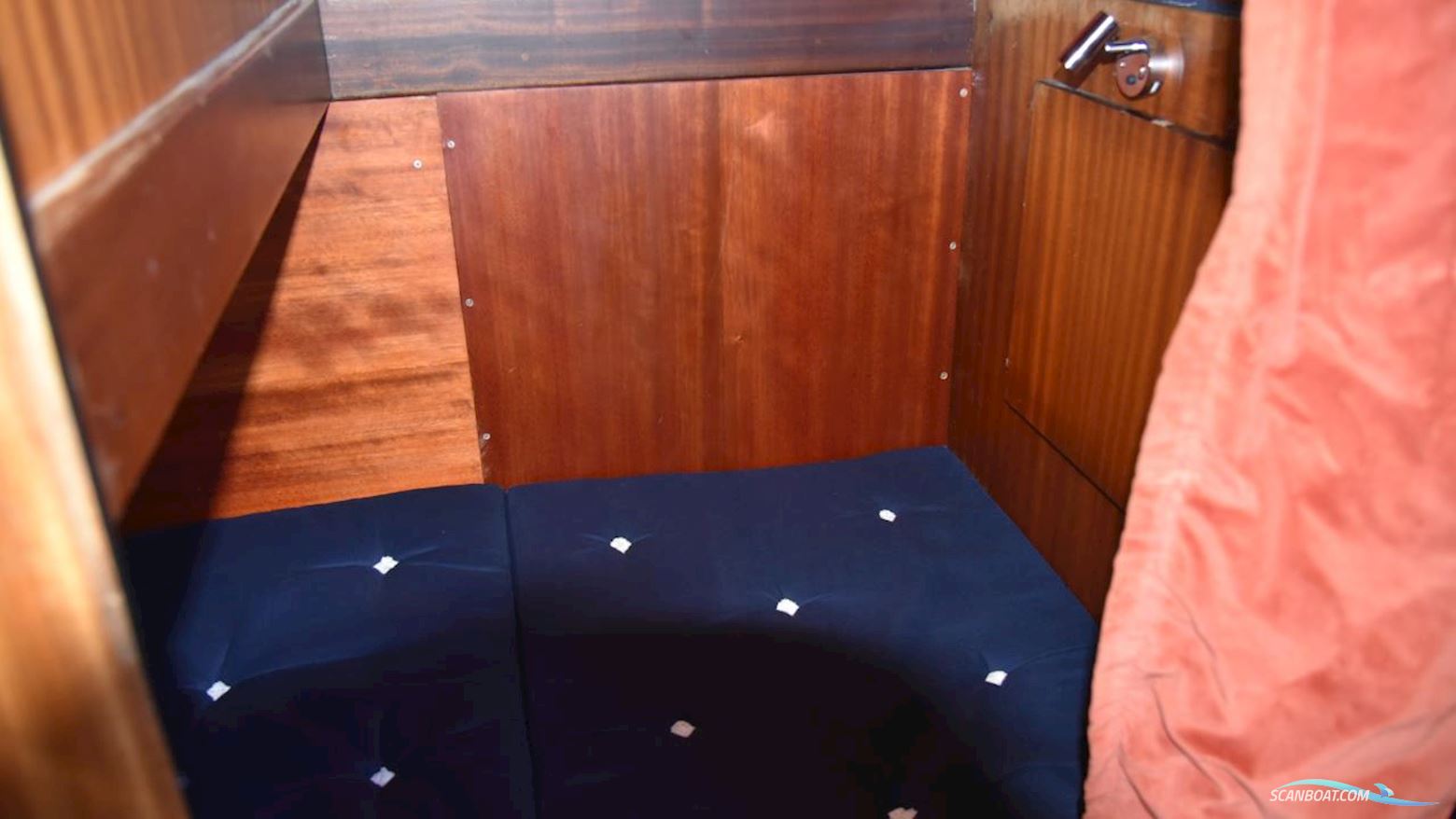 Parad 31 Flying Bridge