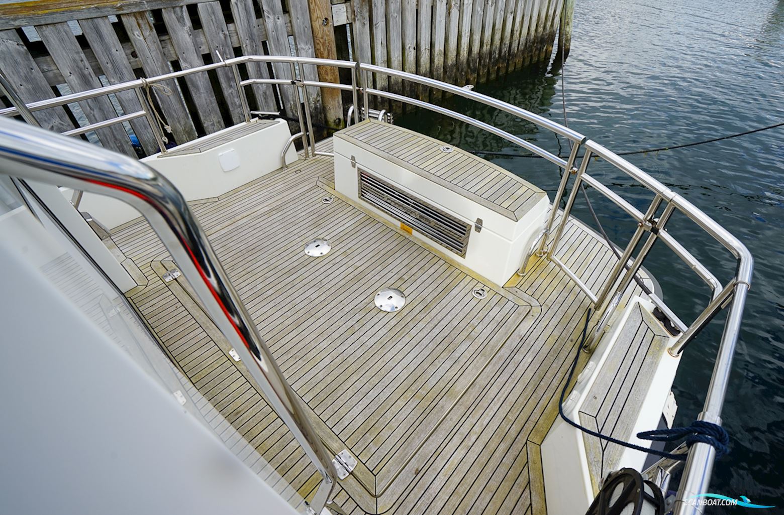 Paragon 25 Cabin