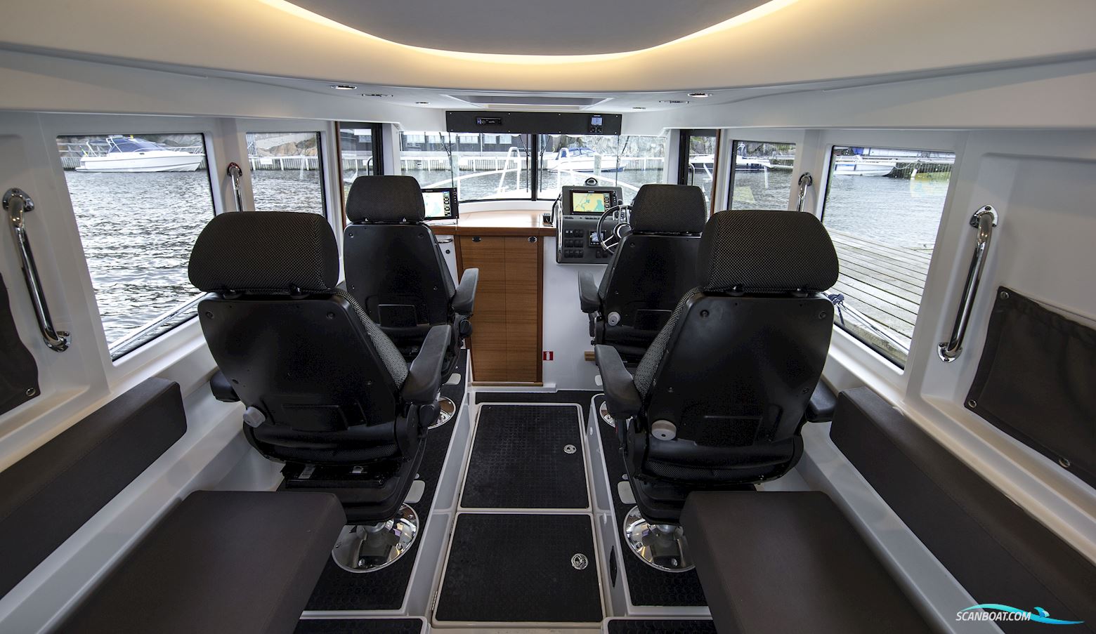 Paragon Yachts 31 Cabin