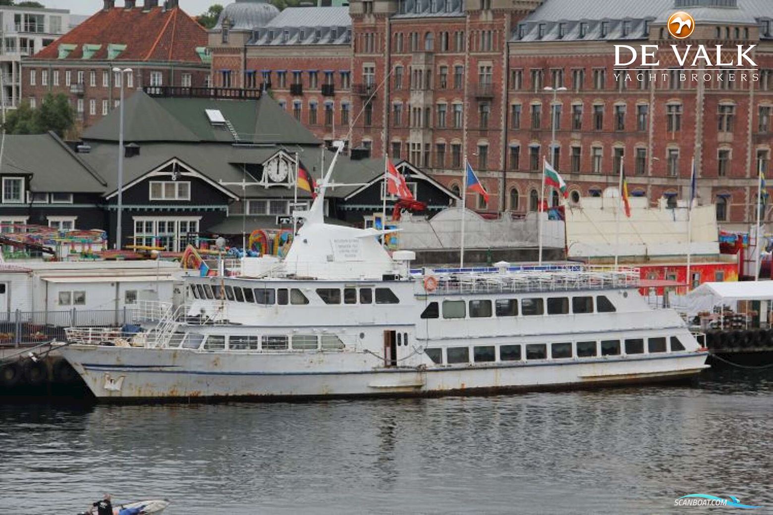 Passenger Vessel Minerva