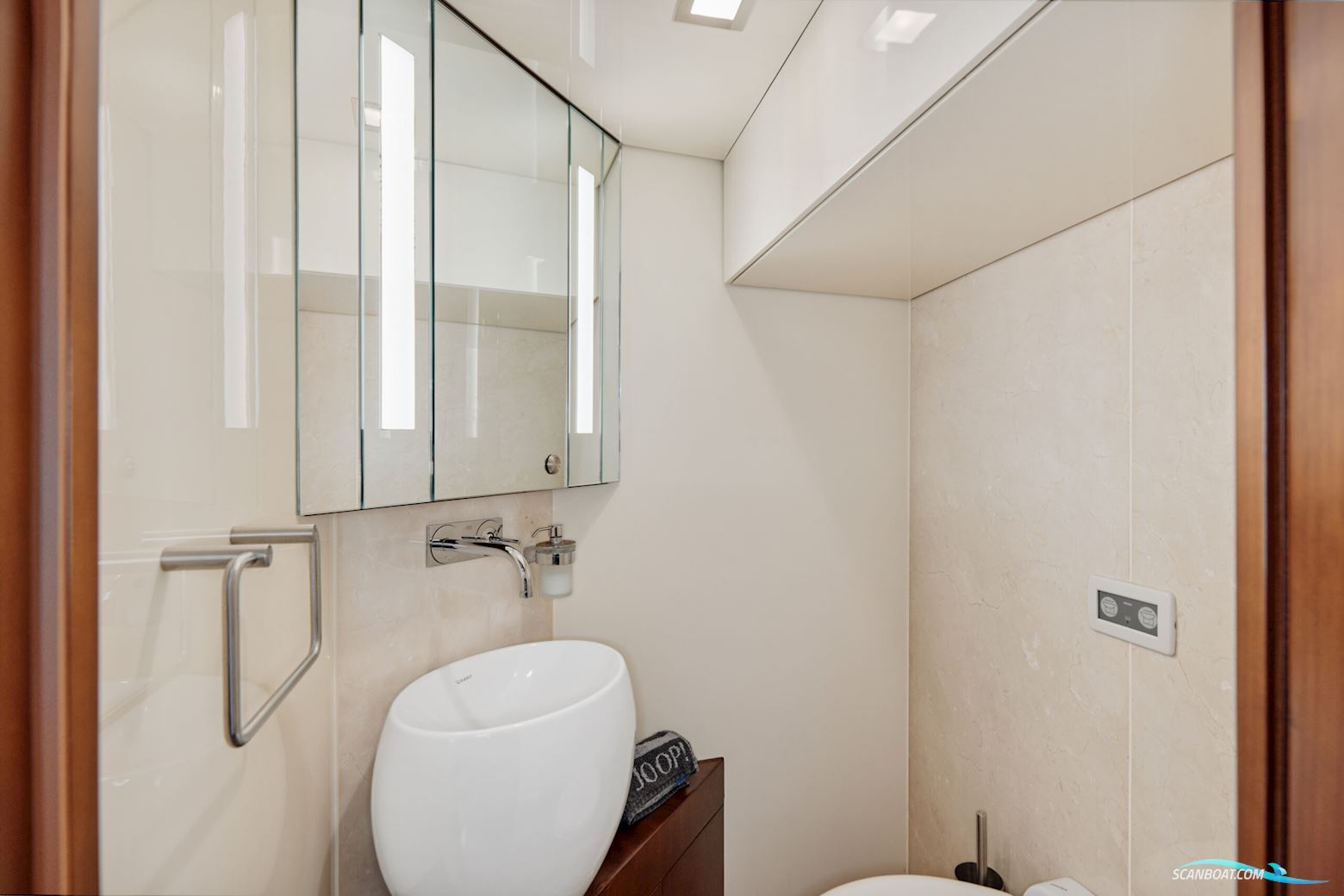 Peer Gynt Big Rubber Duck