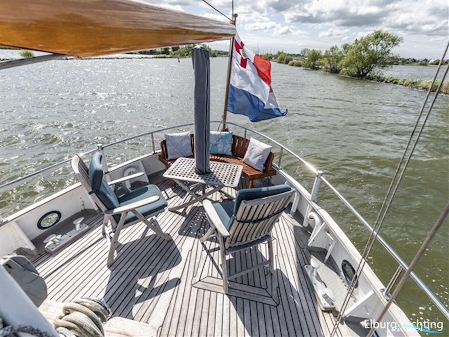 Pegasus II 16.71 - Vluchtschip