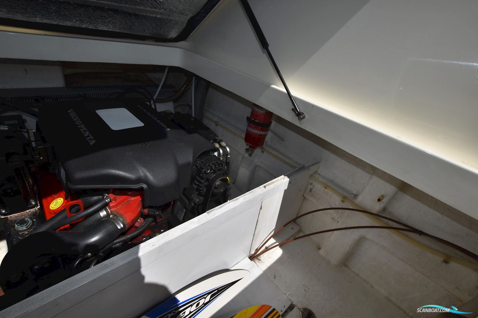 Performance Cruising 907