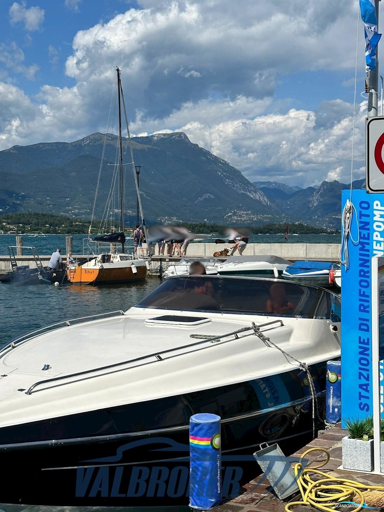Performance Marine 907 Performance