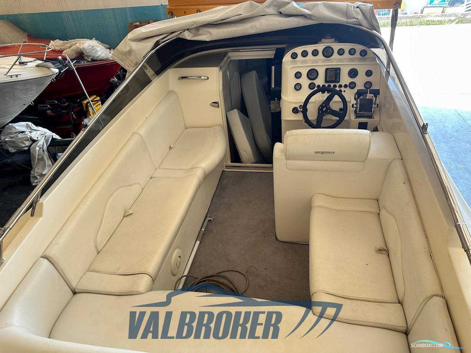Performance Marine 907 Performance