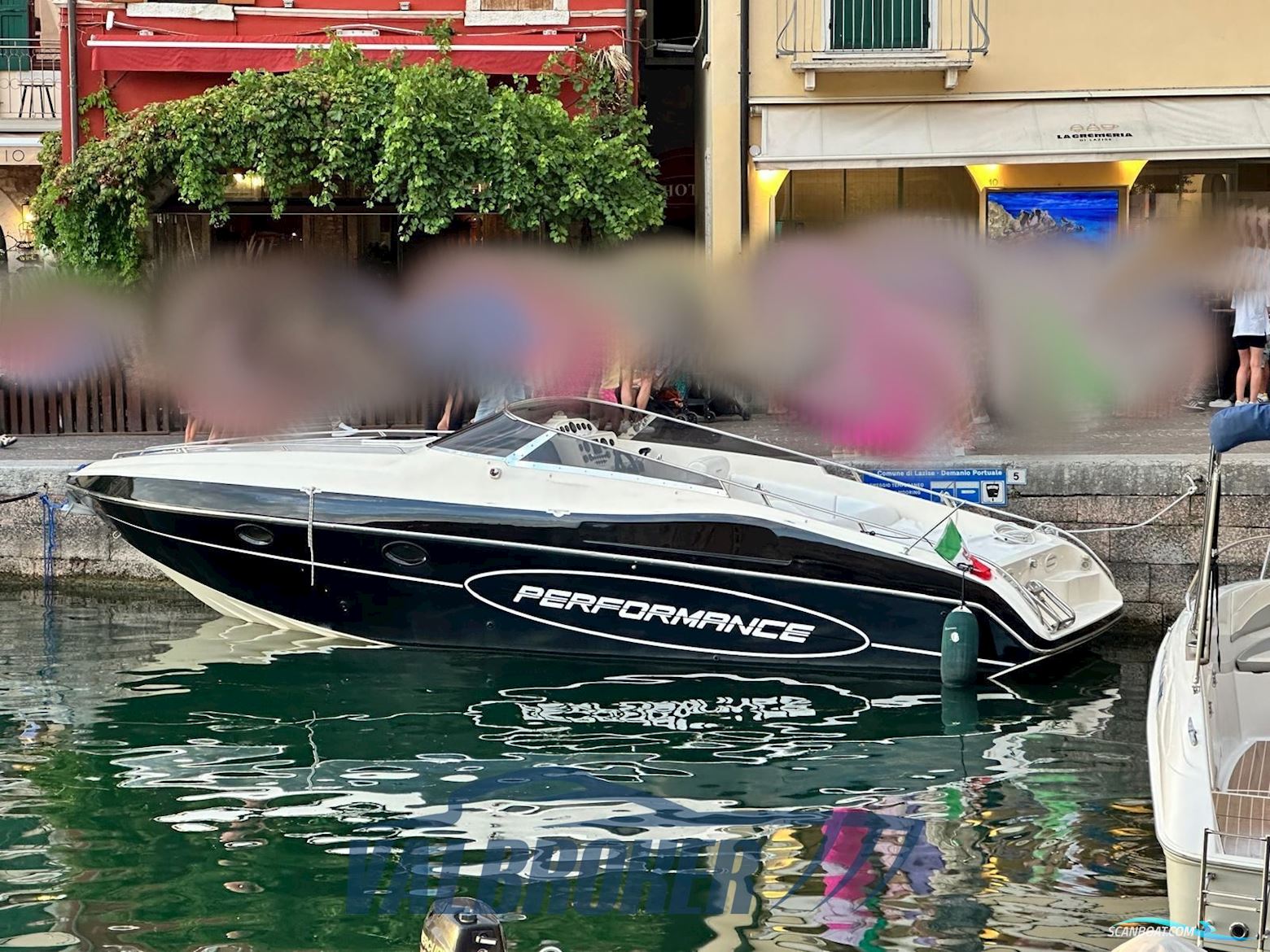 Performance Marine 907 Performance