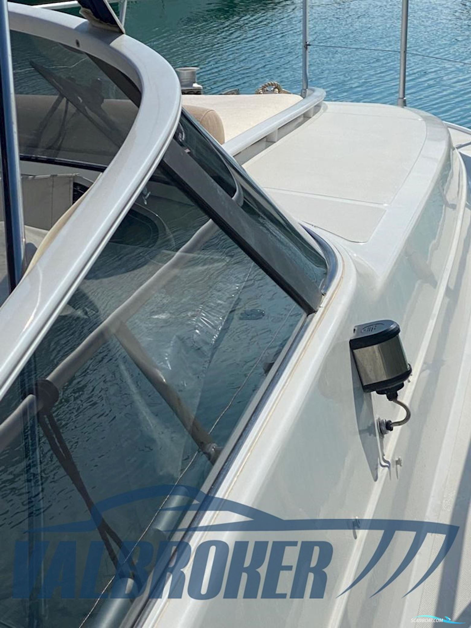 Pershing 40
