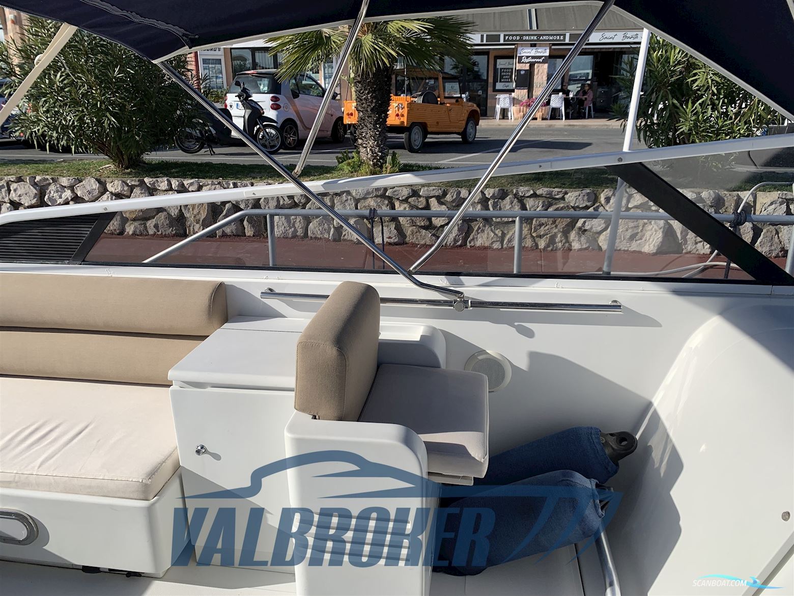 Pershing 40